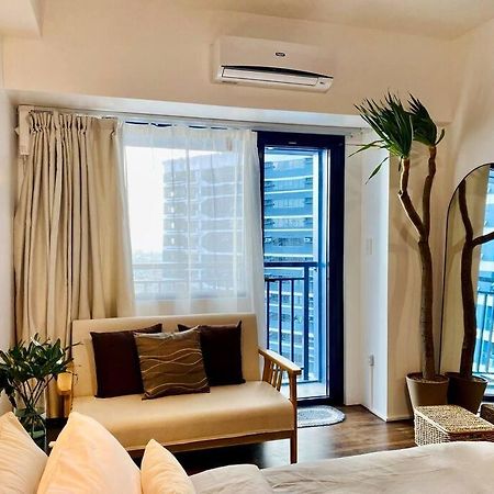 Muji-Inspired Home-Tel In The Heart Of Makati Manila Exterior photo